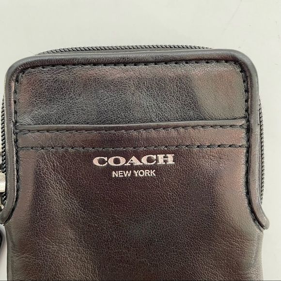 Coach ~ Black vertical wristlet pouch ~ please see photos for measurements - Picture 3 of 7